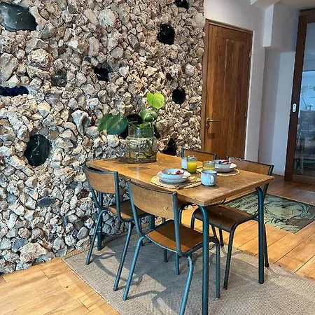 Senang Apartment *